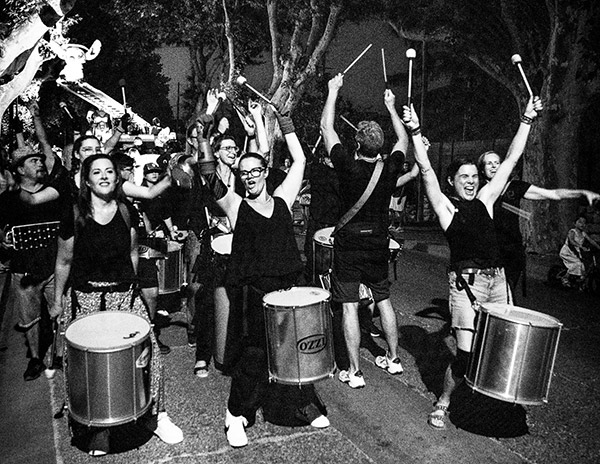 Percussions brésiliennes animation de rue